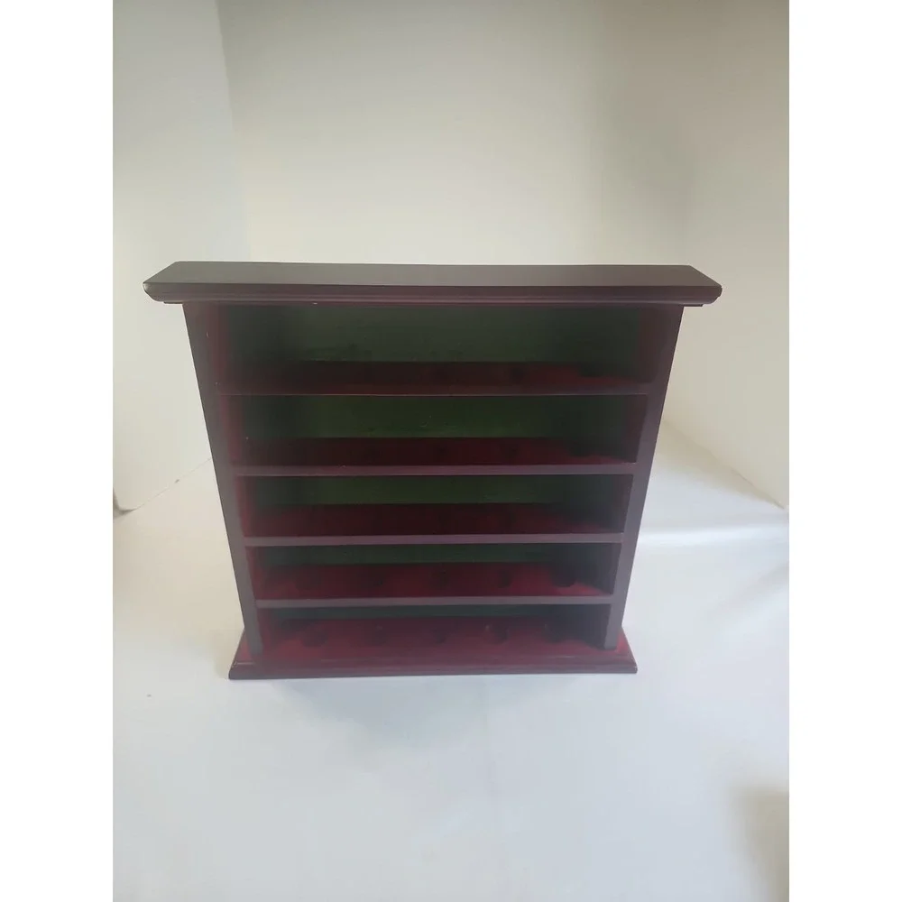 Golf Ball Display Case Wall or Stand Alone Green Felt Back Holds 25 Balls